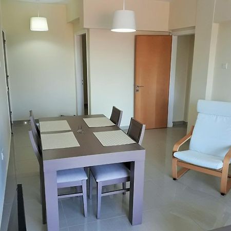 32 Hill Court Lägenhet Larnaca Exteriör bild