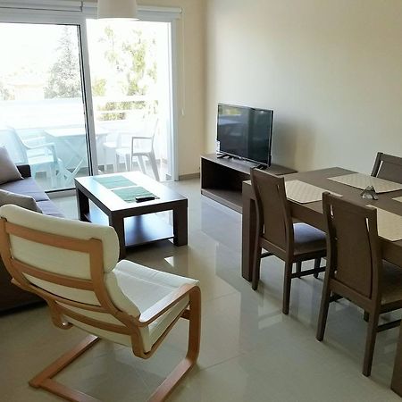 32 Hill Court Lägenhet Larnaca Exteriör bild