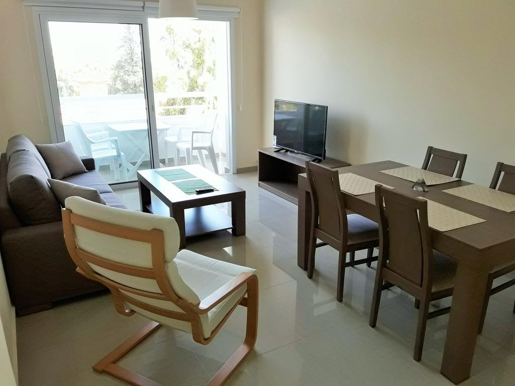 32 Hill Court Lägenhet Larnaca Exteriör bild