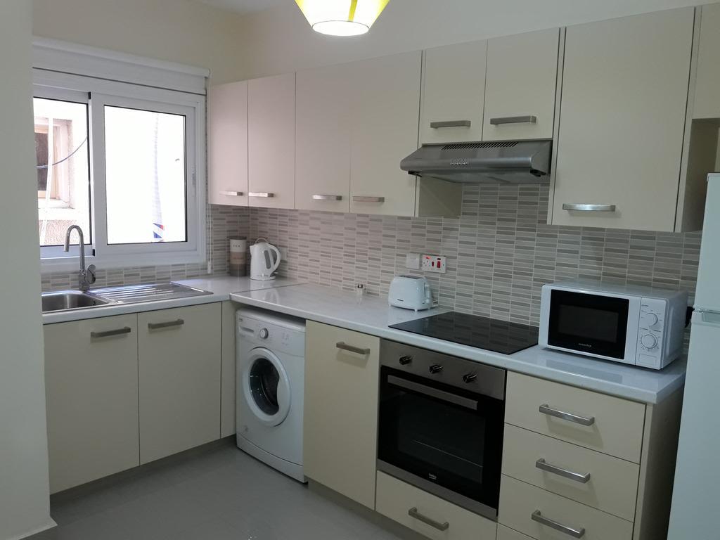 32 Hill Court Lägenhet Larnaca Exteriör bild