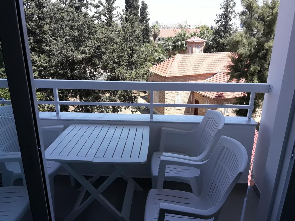 32 Hill Court Lägenhet Larnaca Exteriör bild